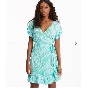 NWT Billabong Wrap and Roll Dress